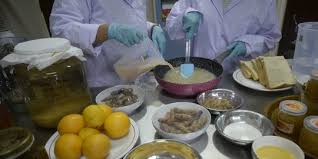 Manfaat jahe merah dan gula aren yang sangat luar biasa bisa dijadikan sebagai pengganti teh untuk dikonsumsi setiap hari. 10 Manfaat Air Jahe Dan Gula Merah Bantu Jaga Imunitas Tubuh Merdeka Com