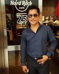 Popular 1980s singer nassier wahab, best known for his song memori cinta luka, died at the universiti malaya specialist centre (umsc), near here, early today. Biodata Dan Latar Belakang Penyanyi Nassier Wahab Iluminasi