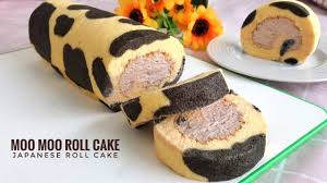 Bolu gulung merupakan kue bolu yang dipanggang menggunakan loyang dangkal, diisi selai atau krim mentega. Moo Moo Roll Cake Ala Chocomory Japanese Roll Cake Youtube