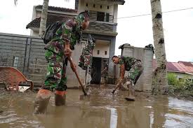Selama ini mungkin danau toba yang sudah tidak asing lagi bagi masyarakat kita. Bpbd Sumut Akan Cari Korban Hilang Banjir Di Medan Selama 7 Hari