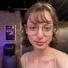 Paige Topping's Instagram, Twitter & Facebook