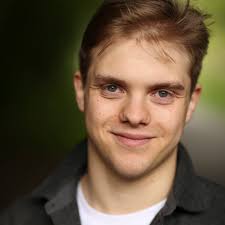 Well, after half a year of rehearsals, going back and forth from Aberdeen  to Edinburgh and three 5 star reviews, Sweeney todd has finished, and the  curtains are closed. A big thank