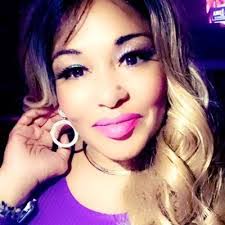 Chrissy Holder's Instagram, Twitter & Facebook