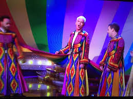 English television presenter who works for itv. Saturday Night Takeaway Viewers Stunned As Philip Schofield Sang From Joseph And Absolutely Stole The Show Manchester Evening News