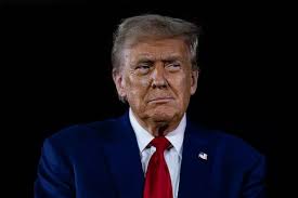 43 foot tall nude statue of Donald Trump emerges in Vegas