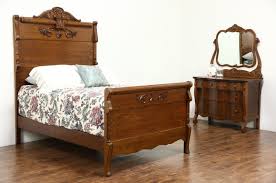 Victorian Carved Oak Antique 1900 Bedroom Set Full Size Bed Chest Mirror Victorian Bedroom Set Oak Bedroom Furniture Oak Bedroom