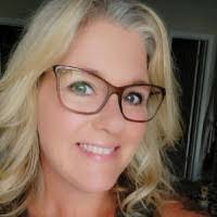 Diane Steen's Instagram, Twitter & Facebook