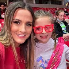 Mallory Hanley's Instagram, Twitter & Facebook