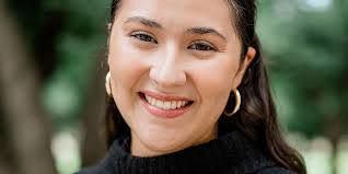 Emily Ely's Instagram, Twitter & Facebook