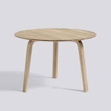 Also, this coffee table with storage is finished on all sides for versatile placement throughout your home. Bella Coffee Table O60 X H39 Black Water Based Lacquered Solid Oak Hay