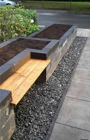 Hochbeet Mit Bank Garten Vorgarten Ideen Garten Hochbeet