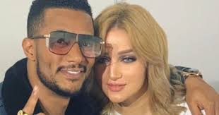 من هو ولي عهد السعودية السابق الذي تسبب اختفاؤه في تعقيد قضية في أمريكا, المدة 1,26. Ù…Ø­Ù…Ø¯ Ø±Ù…Ø¶Ø§Ù† ÙŠØ¹Ø§ÙŠØ¯ Ø²ÙˆØ¬ØªÙ‡ ÙˆÙ‡Ø°Ù‡ Ù‡Ø¯ÙŠØªÙ‡ Ù„Ù‡Ø§ Ø¨Ø§Ù„ÙÙŠØ¯ÙŠÙˆ