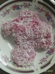 Sementara anak anak masih bercuti, saya memasak kuih sagu sebagai sarapan. Semalam Buay Kuih Sagu Mata Ikan Mommy Mel Kitchen Facebook