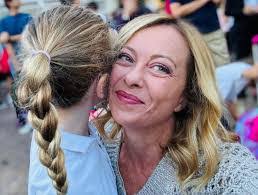 Veronica Sottile's Instagram, Twitter & Facebook