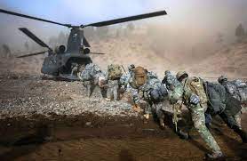 La première guerre d'afghanistan de l'histoire contemporaine a opposé, du 27 décembre 1979 au durant dix ans, cette guerre a ravagé l' afghanistan. Guerre D Afghanistan Retour Sur Une Debacle
