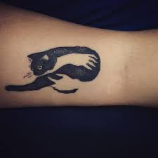 40 Mysterious Black Cat Tattoo Ideas Are They Good Or Evil More Black Cat Tattoos Cat Tattoo Simple Cat Tattoo Designs