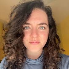 Danielle Dionne's Instagram, Twitter & Facebook