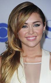 OK! Old School: Look Back at Miley Cyrus' First Controversial Awards Show  Performance