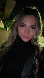 Nasrin Anvar's Instagram, Twitter & Facebook