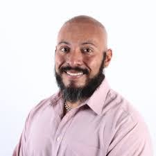 Aaron Beveridge's Instagram, Twitter & Facebook