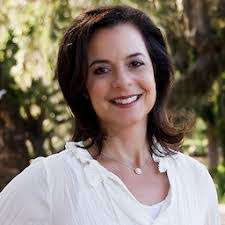 Allison Farina's Instagram, Twitter & Facebook