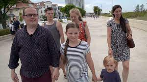 Barby kelly hatte sich im jahr 2000 aus der öffentlichkeit zurückgezogen, schreibt oe24.at. Ein Sommer Mit Der Kelly Family Angelo Kellys Mutter Starb Fur Ihn Gala De
