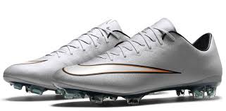 Welchen kostenpunkt hat der cr7 fußballschuh ronaldo überhaupt? Nike Mercurial Vapor X Cr7 Silverware Fussballschuhe