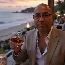 Vincenzo Richard Ippolito (@richippolito3) is LIVE