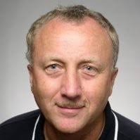 600+ profilů „Štuller“