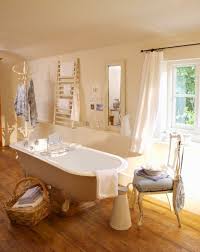 Une chambre {f} avec douche ou bain: Franzosischer Landhausstil Trendomat Com