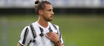 La numai 18 ani, internationalul roman de tineret radu dragusin a debutat la prima echipa a campioanei italiei, juventus torino. Dragusin En24 Sport Page 3