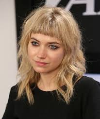 Layered curly haircuts with bangs. Pin On Fringeeee