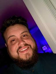 Daniel Kayes — Bio Site