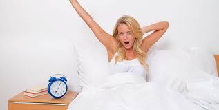 Dinge liegen auf dem bett wenn jemand sagt, dass die brille auf dem bett liegt, dann ist zu erwarten, dass sie gut sichtbar oben auf der bettdecke liegt; Psychologin Empfiehlt Mit Diesen Sieben Tipps Werden Sie Morgens Schneller Wach Kolner Stadt Anzeiger