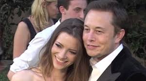 ˈiːlɒn ˈɹiːv ˈmʌsk] (* 28. Billionaire Elon Musk Endured Torture And Married Virgin He Met At A London Club Daily Mail Online