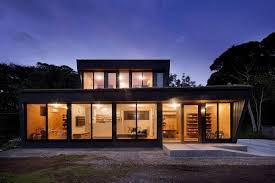 Traditional japanese house design with stunning forest. Sustainable Japanese Home With Grass Roof And A Breezy Modern Design