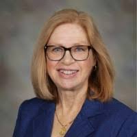 Lynn Fabian's Instagram, Twitter & Facebook