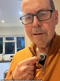 300 buzzer that keeps Parkinson's patients like the BBC's Rory Cellan-Jones 