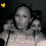 Kari Scull's Instagram, Twitter & Facebook