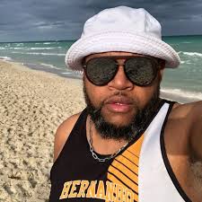 Photos surface of Biggie Smalls daughter at Voletta Wallace's funeral 🕊️