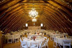 Cool Barn Wedding Venues Across Canada Rustic Barn Wedding Barn Wedding Venue Barn Wedding