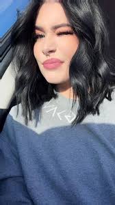 Sun is shining, your girl is happy. Short hair don't care 😘