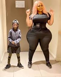 Eudoxie yao feat grand p sur le plateau de willy a midi. Wpkdj7xfv1cihm