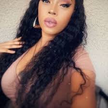 Kiara Summers's Instagram, Twitter & Facebook