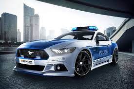 Ford Mustang Als Polizeiwagen Diesem Muscle Car Entkommt So Schnell Keiner Ford Mustang Police Cars Ford Police