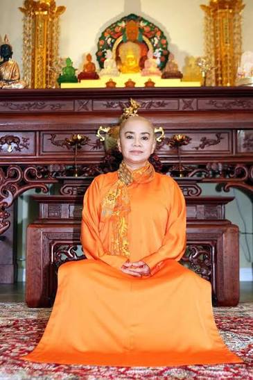 Sư cô Liên Ngọc: CEO, hoa hậu xuất gia, tìm thanh tịnh thân tâm | Phụ Nữ & Gia Đình