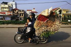 Bikes Of Burden O Uso Da Motocicleta Como Meio De Transporte No Vietna Marte E Para Os Fracos