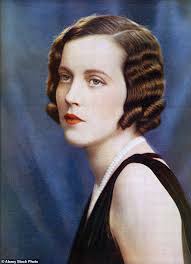 Meet the two beautiful Aussie women who set sail for England hoping to  snare a prince. They came, they saw and, thanks to their skills in the  bedroom, very nearly conquered... |