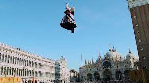 L'emozionante volo dell'angelo del carnevale apre ufficialmente i festeggiamenti del carnevale in piazza san marco. Il Volo Dell Angelo Youtube