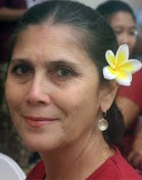 Robin Lim's Instagram, Twitter & Facebook